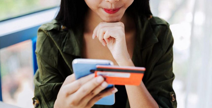 Credit-Card_Heres-How-To-Lower-Your-Credit-Card-Interest-Rate-1