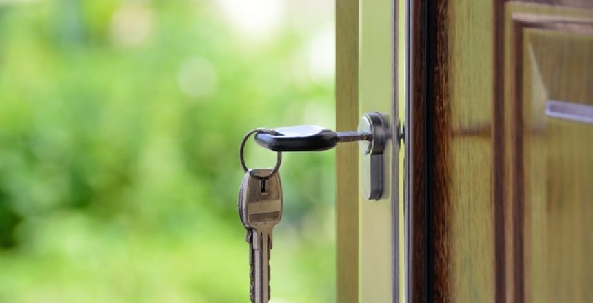 close-up-door-focus-101808-1